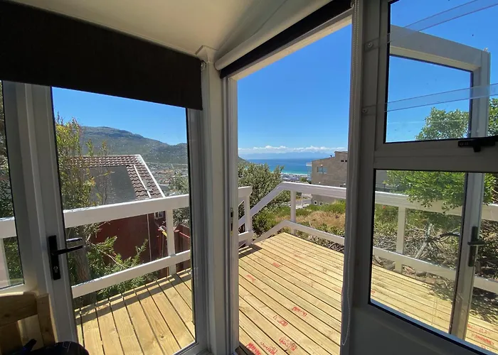 The Bird\'S Nest @ 2 Oceans Home